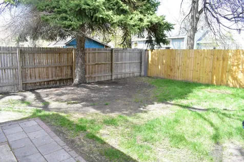 1404 2nd Avenue N Moorhead MN 56560