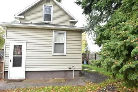 1404 2nd Avenue N Moorhead MN 56560