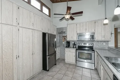 56381 400th Avenue Zumbro Falls MN 55991