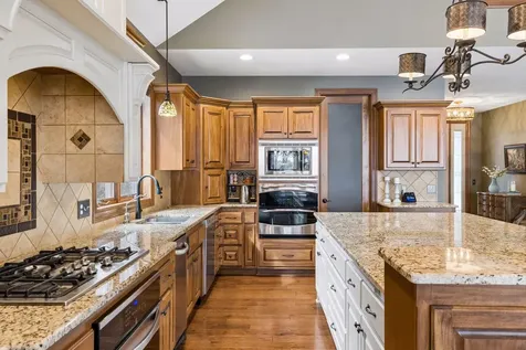 5110 Lexington Avenue N Shoreview MN 55126