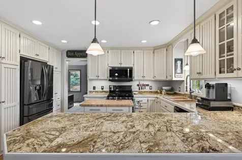 321 Deerfoot Trail Chanhassen MN 55317