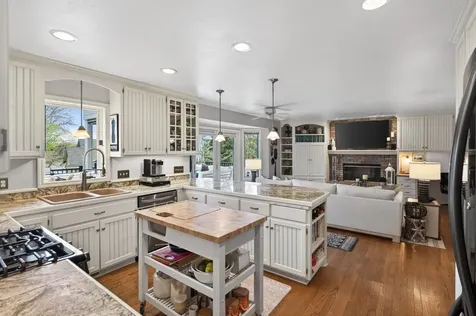 321 Deerfoot Trail Chanhassen MN 55317