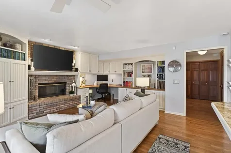 321 Deerfoot Trail Chanhassen MN 55317