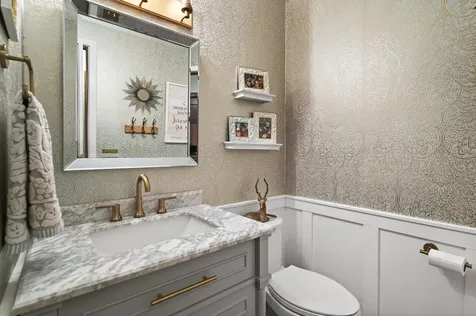 321 Deerfoot Trail Chanhassen MN 55317