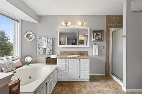 321 Deerfoot Trail Chanhassen MN 55317