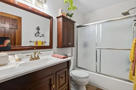 321 Deerfoot Trail Chanhassen MN 55317