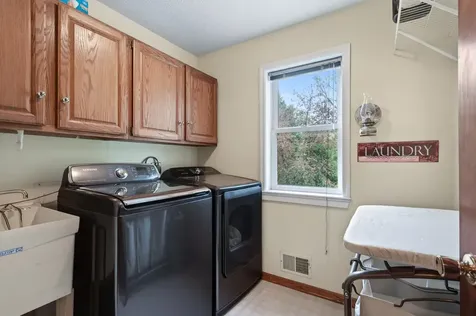 321 Deerfoot Trail Chanhassen MN 55317