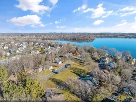 321 Deerfoot Trail Chanhassen MN 55317