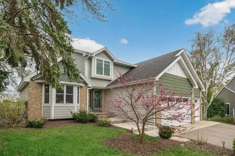 321 Deerfoot Trail Chanhassen MN 55317