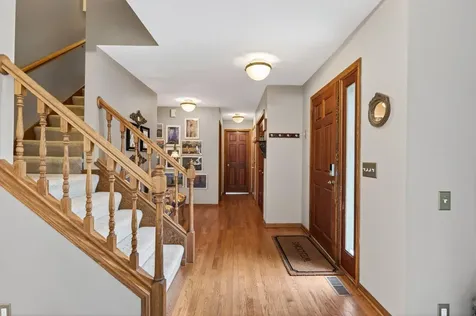 321 Deerfoot Trail Chanhassen MN 55317