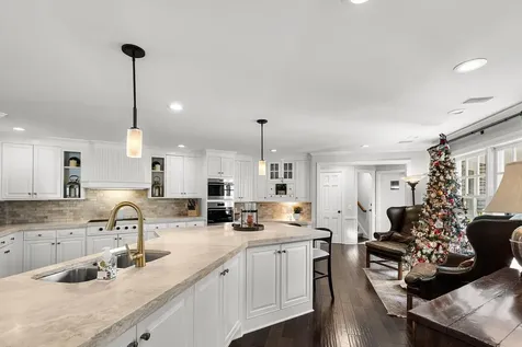 11228 Willowood Avenue Eden Prairie MN 55344