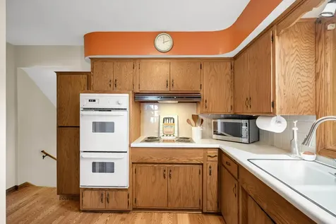 1740 Stanbridge Avenue Roseville MN 55113