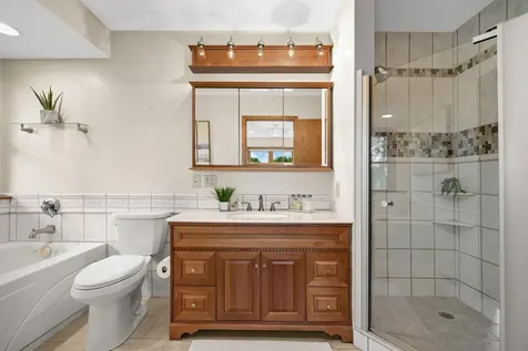 1740 Stanbridge Avenue Roseville MN 55113
