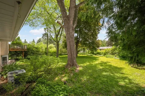 1740 Stanbridge Avenue Roseville MN 55113