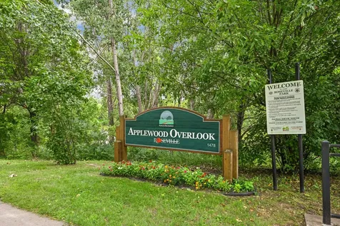 1740 Stanbridge Avenue Roseville MN 55113