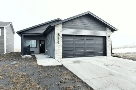 6743 66th Avenue S Horace ND 58047