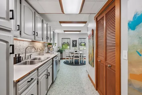 15600 Logarto Lane Burnsville MN 55306