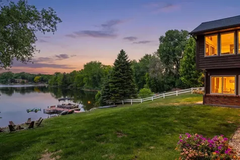 15600 Logarto Lane Burnsville MN 55306
