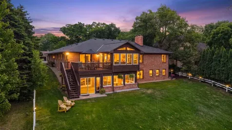 15600 Logarto Lane Burnsville MN 55306