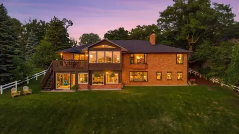 15600 Logarto Lane Burnsville MN 55306