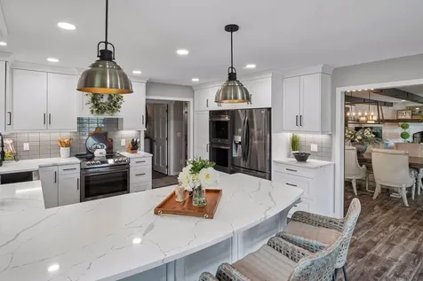15600 Logarto Lane Burnsville MN 55306