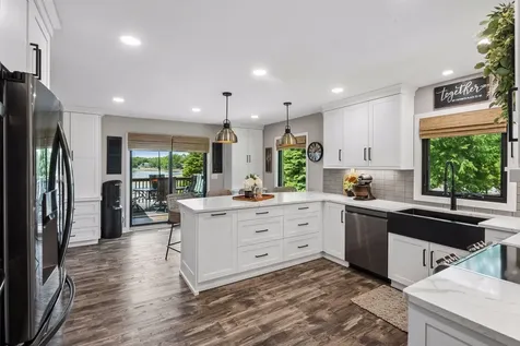 15600 Logarto Lane Burnsville MN 55306