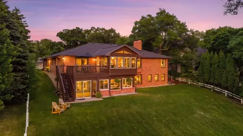 15600 Logarto Lane Burnsville MN 55306