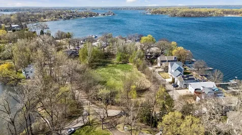 185 Lakeview Avenue Excelsior MN 55331