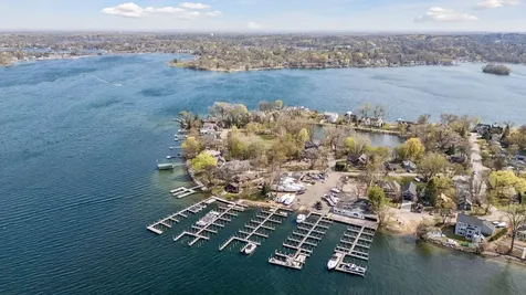 185 Lakeview Avenue Excelsior MN 55331
