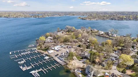 185 Lakeview Avenue Excelsior MN 55331