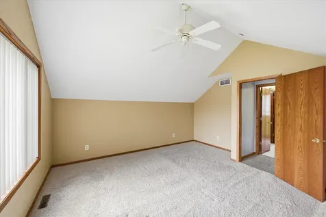 14649 283 1/2 Avenue NW Zimmerman MN 55398