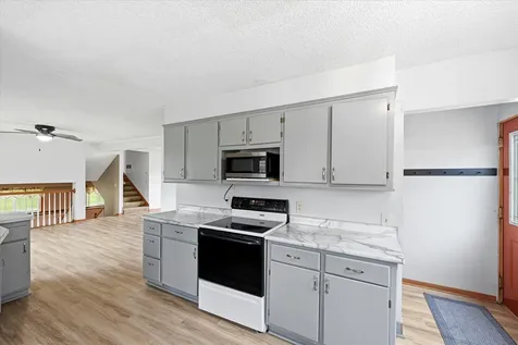 14649 283 1/2 Avenue NW Zimmerman MN 55398