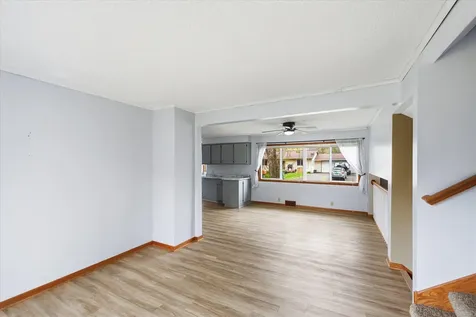 14649 283 1/2 Avenue NW Zimmerman MN 55398