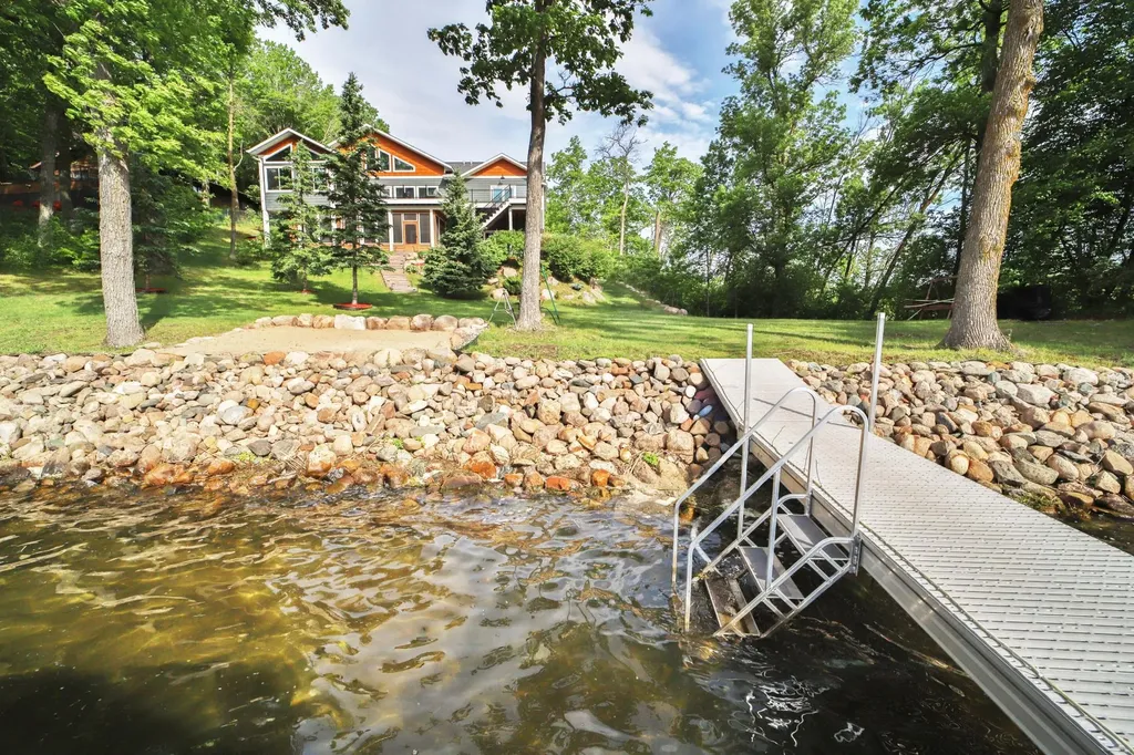 2147 Summit Drive Cushing MN 56443