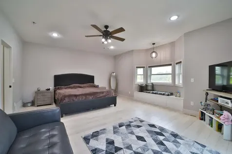 2147 Summit Drive Cushing MN 56443