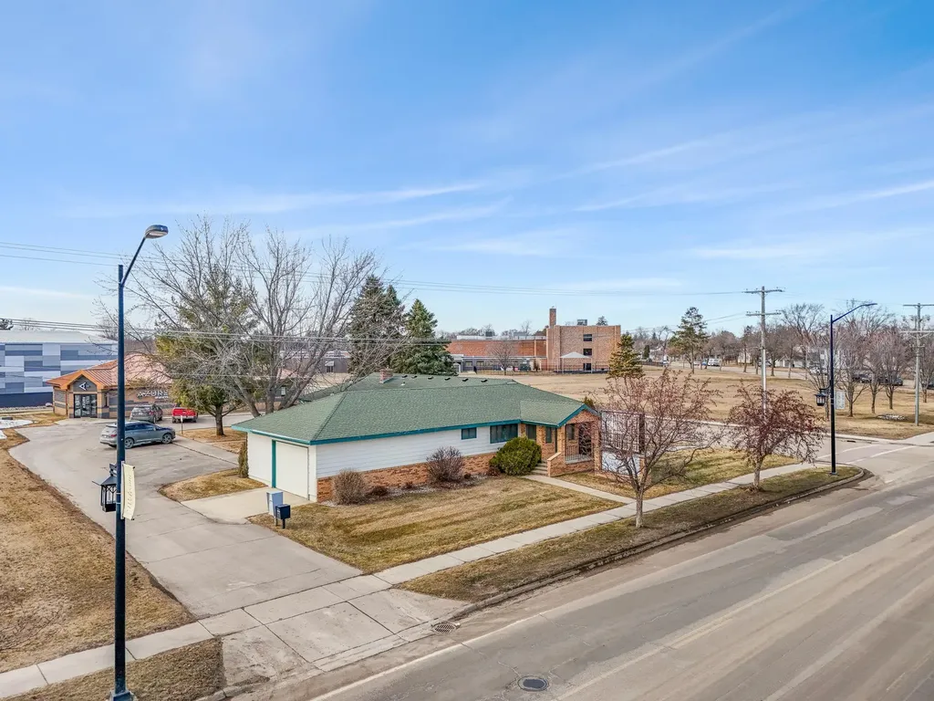 610 3rd Ave SE Perham MN 56573
