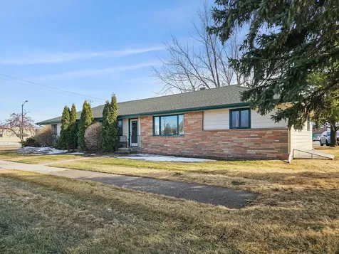 610 3rd Ave SE Perham MN 56573