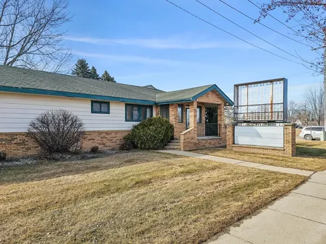 610 3rd Ave SE Perham MN 56573