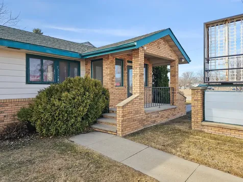 610 3rd Ave SE Perham MN 56573