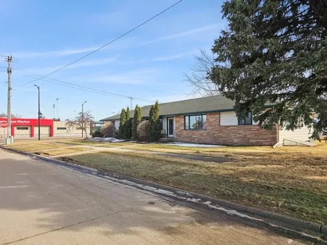 610 3rd Ave SE Perham MN 56573