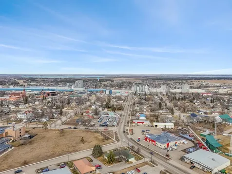 610 3rd Ave SE Perham MN 56573