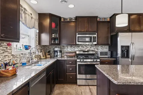 3266 Red Oak Trail Hamel MN 55340