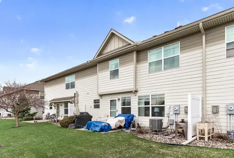 3266 Red Oak Trail Hamel MN 55340