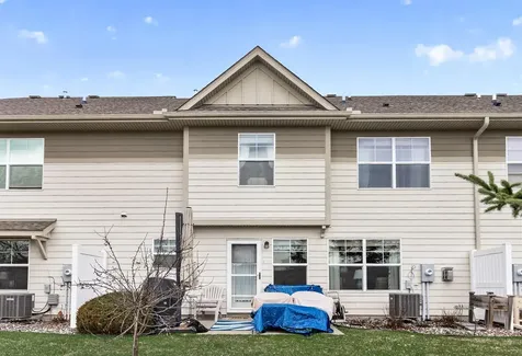 3266 Red Oak Trail Hamel MN 55340