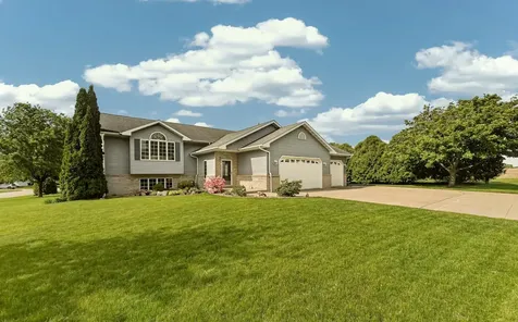 248 Brubaker Drive Saint Charles MN 55972