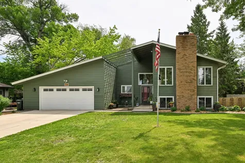 615 Lakewood Drive SW Hutchinson MN 55350