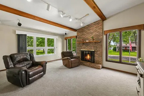 615 Lakewood Drive SW Hutchinson MN 55350