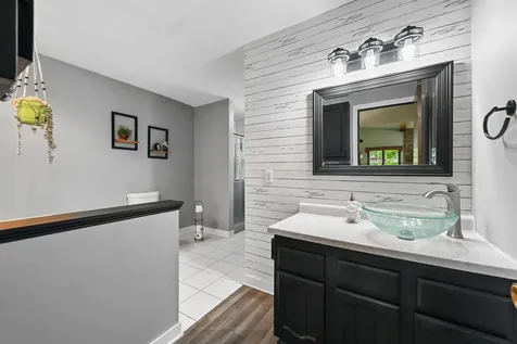 615 Lakewood Drive SW Hutchinson MN 55350