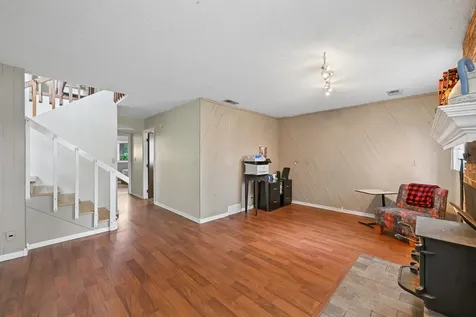 615 Lakewood Drive SW Hutchinson MN 55350