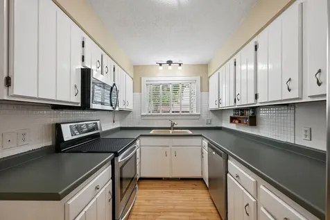 615 Lakewood Drive SW Hutchinson MN 55350